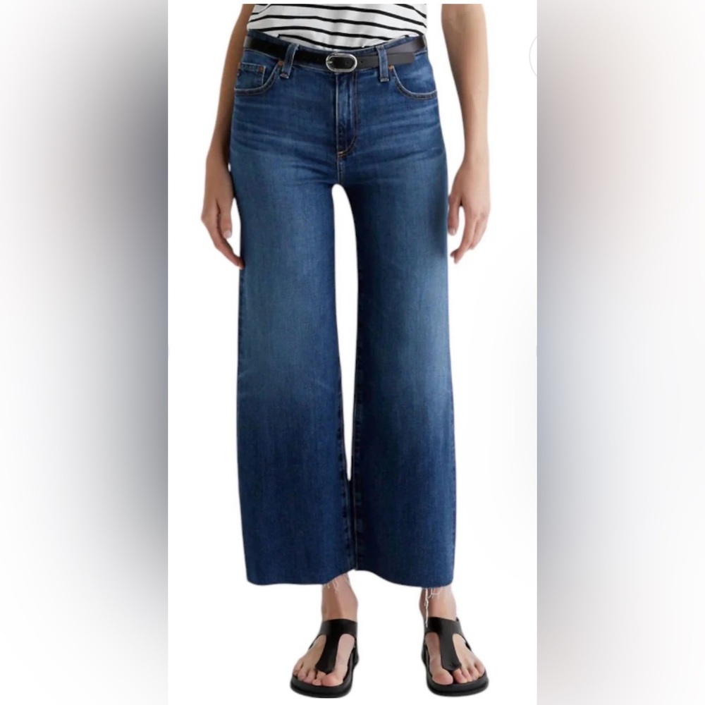 AG Saige Wide Leg Mid-rise Crop jeans 24